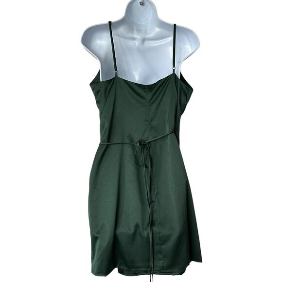 REVOLVE MAJORELLE Green Nina Satin Wrap Mini Spaghetti Strap Dress Women's Large - Picture 4 of 12